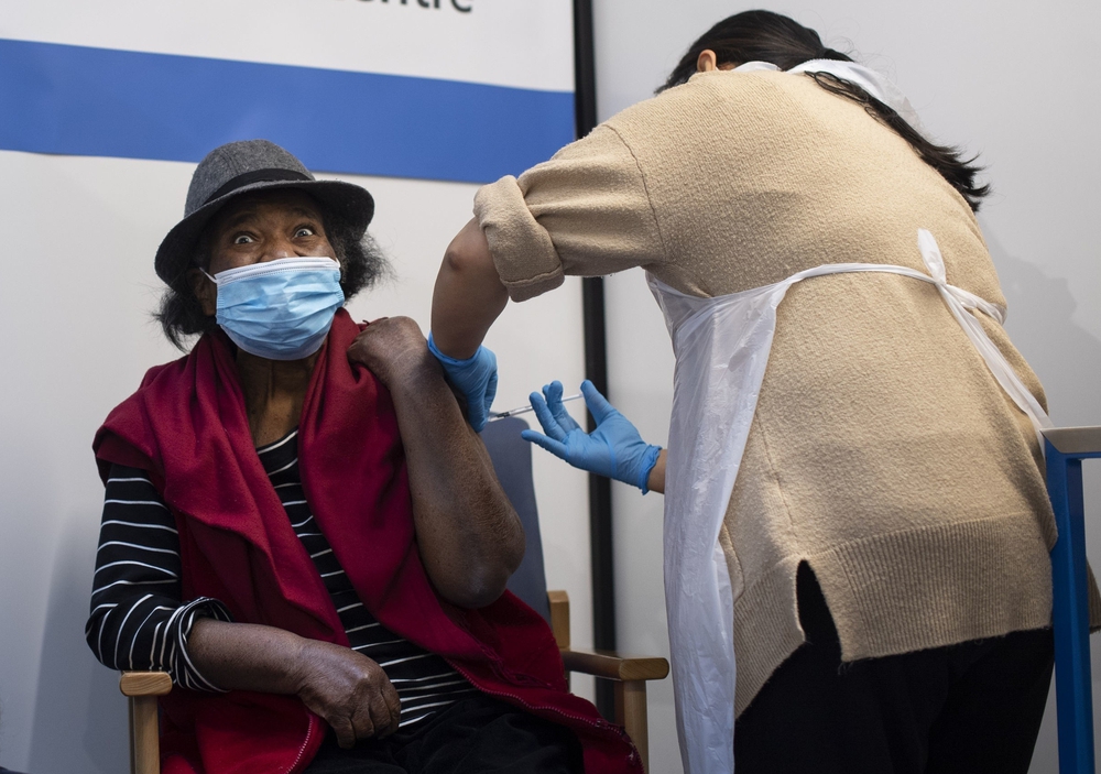 Anh đối mặt kịch bản tồi tệ nhất của dịch cúm - Ảnh 1.