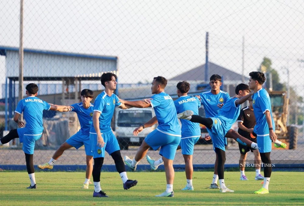 U22 Malaysia mặc áo không số tập luyện, chuẩn bị cho trận đấu quan trọng với U22 Việt Nam ở SEA Games 2025