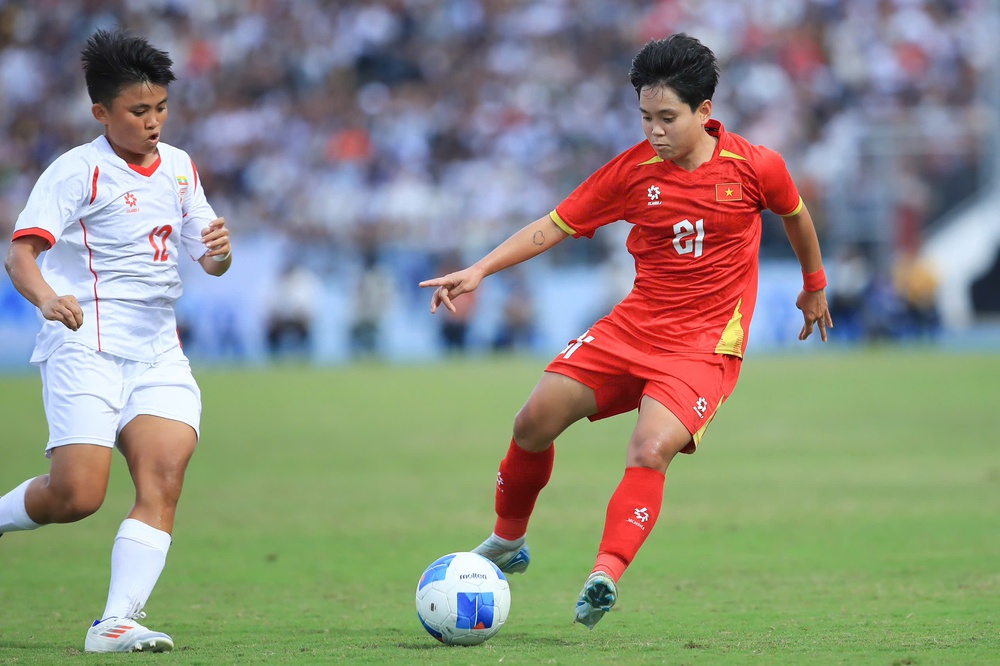Bóng đá nữ - Lượt trận cuối bảng B, Việt Nam 2-0 Myanmar: Hiên ngang vào bán kết - Ảnh 1.
