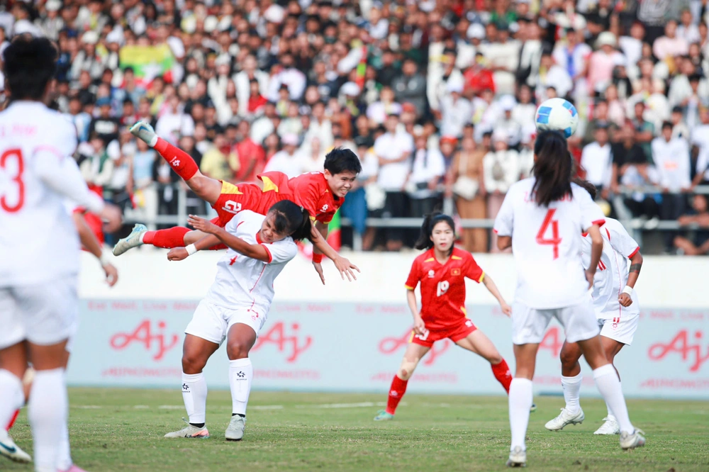 Duyên HCV SEA Games vẫn mỉm cười với bóng đá nữ Việt Nam - Ảnh 1.