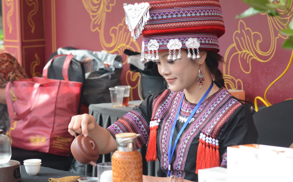 Tôn vinh văn hóa trà Việt - Ảnh 1. Tôn vinh văn hóa trà Việt - Ảnh 1.