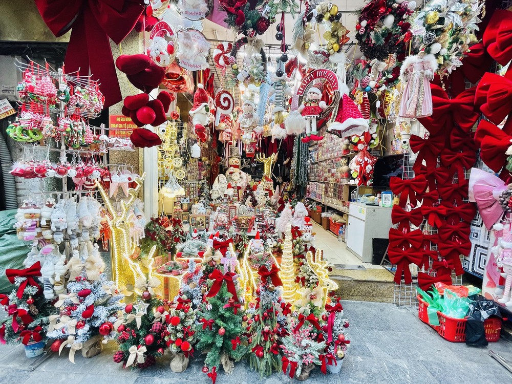 Không khí Giáng sinh tại Hà Nội - Ảnh 3. Không khí Giáng sinh tại Hà Nội - Ảnh 3.