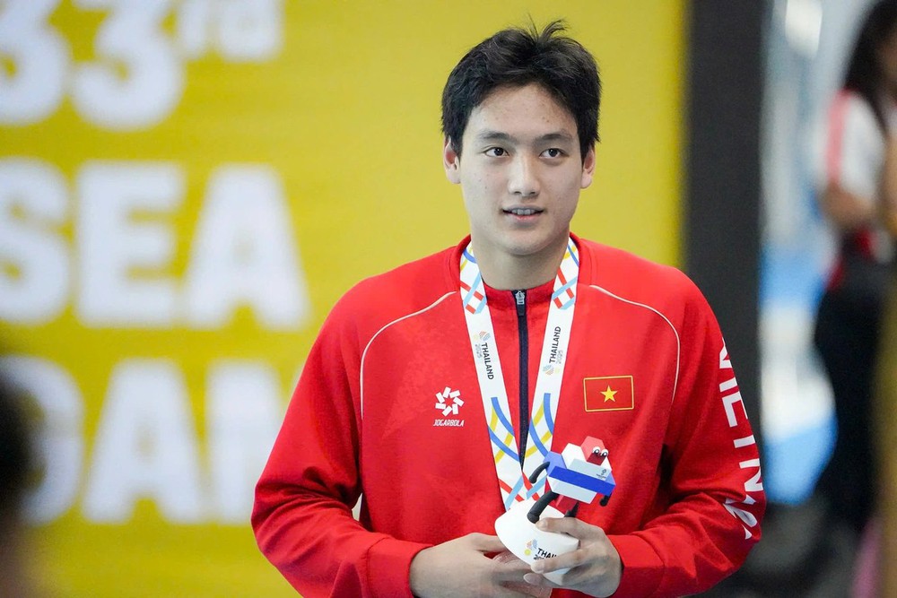 Sức vóc 'bộ tứ nam thần' đội bơi tiếp sức Việt Nam vừa giành HCV SEA Games 2025 - Ảnh 10.