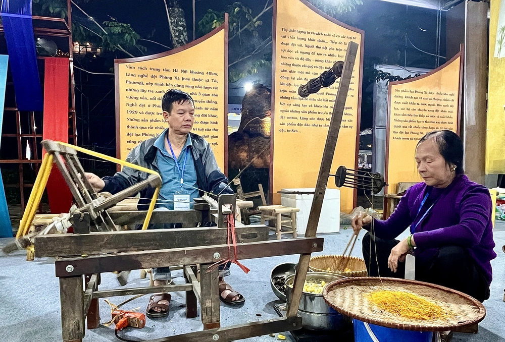 Trải nghiệm ẩm thực và thủ công mỹ nghệ độc đáo tại Hà Nội - Ảnh 4. Trải nghiệm ẩm thực và thủ công mỹ nghệ độc đáo tại Hà Nội - Ảnh 4.