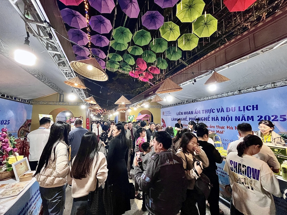 Trải nghiệm ẩm thực và thủ công mỹ nghệ độc đáo tại Hà Nội - Ảnh 20. Trải nghiệm ẩm thực và thủ công mỹ nghệ độc đáo tại Hà Nội - Ảnh 20.