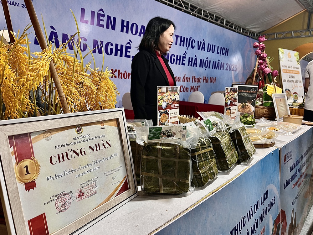 Trải nghiệm ẩm thực và thủ công mỹ nghệ độc đáo tại Hà Nội - Ảnh 17. Trải nghiệm ẩm thực và thủ công mỹ nghệ độc đáo tại Hà Nội - Ảnh 17.