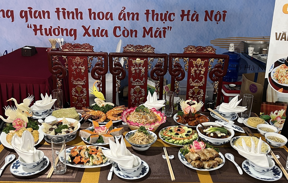 Trải nghiệm ẩm thực và thủ công mỹ nghệ độc đáo tại Hà Nội - Ảnh 19. Trải nghiệm ẩm thực và thủ công mỹ nghệ độc đáo tại Hà Nội - Ảnh 19.