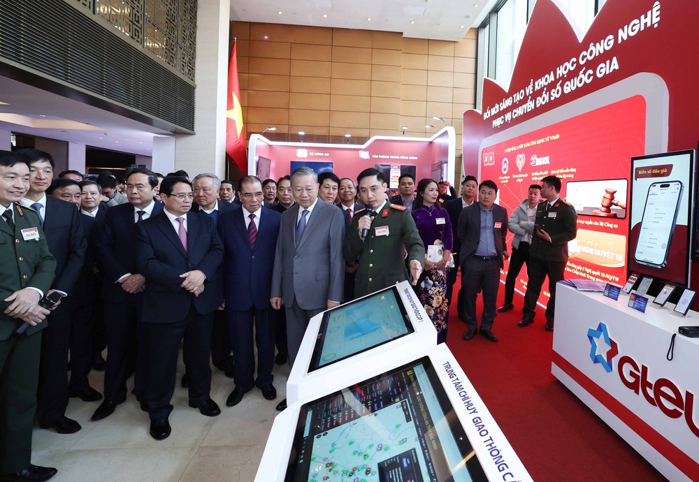 Dấu ấn Kỳ họp thứ 10, Quốc hội khóa XV: Kiến tạo phát triển, pháp luật đi trước một bước - Ảnh 2. Dấu ấn Kỳ họp thứ 10, Quốc hội khóa XV: Kiến tạo phát triển, pháp luật đi trước một bước - Ảnh 2.