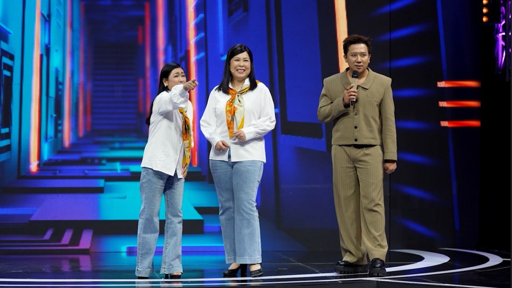 Trấn Thành bật khóc trong tập 8 “A.I là ai?” - Ảnh 2. Trấn Thành bật khóc trong tập 8 “A.I là ai?” - Ảnh 2.