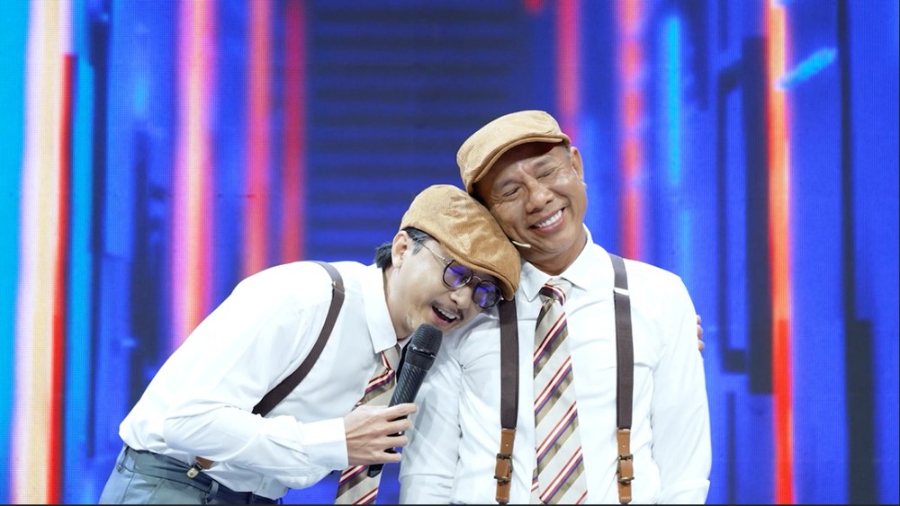 Trấn Thành bật khóc trong tập 8 “A.I là ai?” - Ảnh 3. Trấn Thành bật khóc trong tập 8 “A.I là ai?” - Ảnh 3.