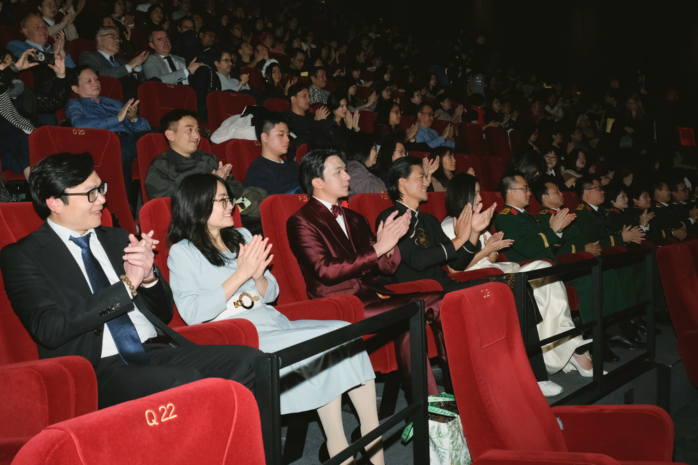 Tuần lễ Điện ảnh Việt Nam khép lại với nhiều cảm xúc tại Paris - Ảnh 3. Tuần lễ Điện ảnh Việt Nam khép lại với nhiều cảm xúc tại Paris - Ảnh 3.