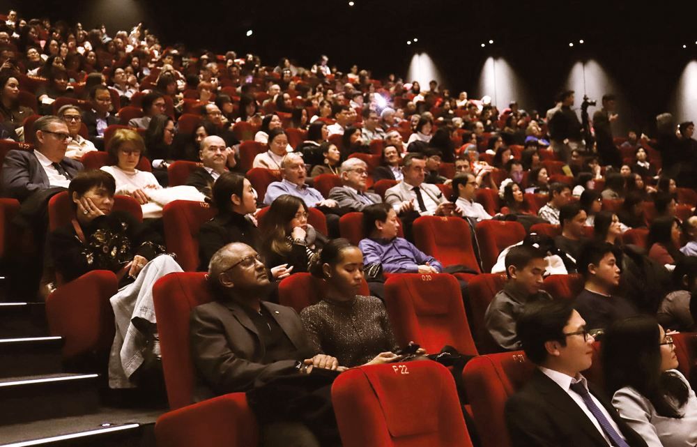 Tuần lễ Điện ảnh Việt Nam khép lại với nhiều cảm xúc tại Paris - Ảnh 4. Tuần lễ Điện ảnh Việt Nam khép lại với nhiều cảm xúc tại Paris - Ảnh 4.