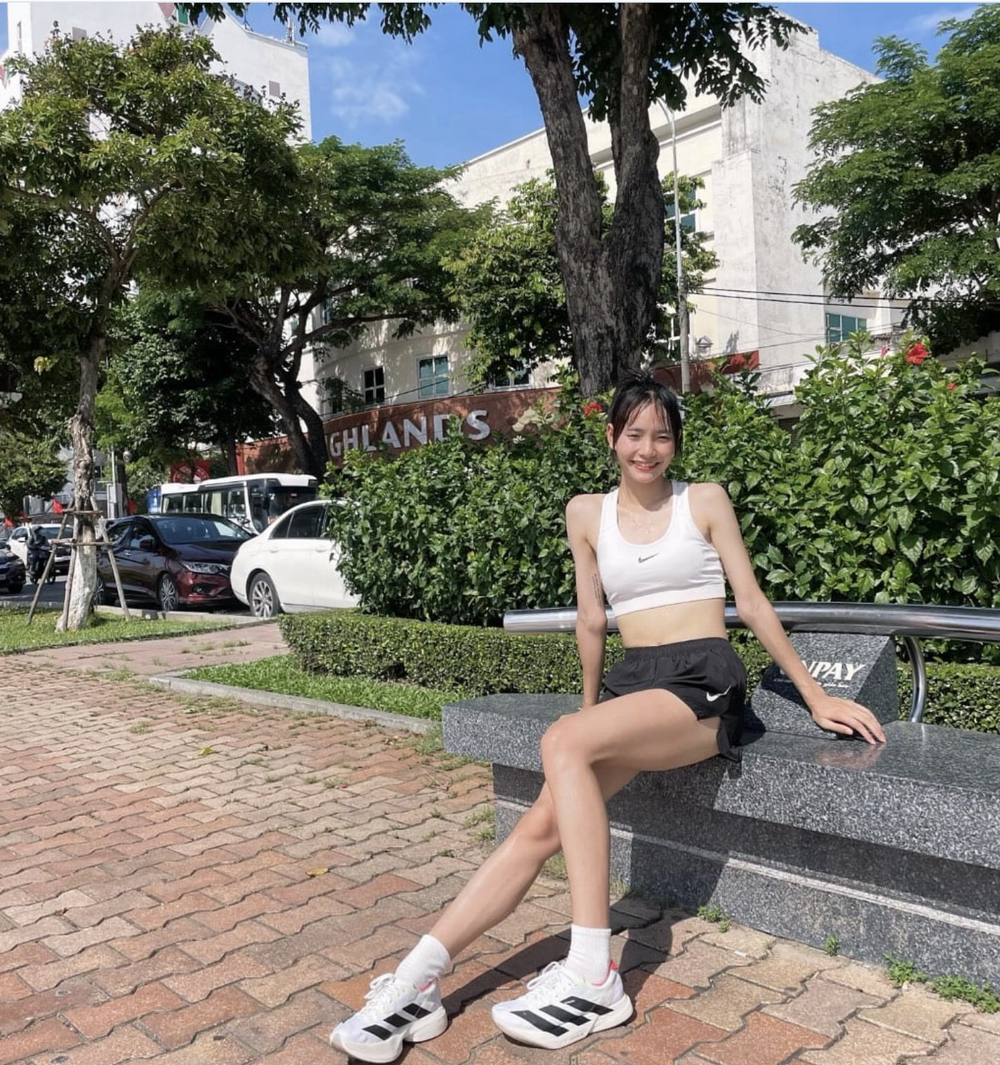 Truyền thông Thái Lan phát sốt với nhan sắc VĐV Việt Nam tại SEA Games 2025, ví là 'nàng tiên điền kinh' - Ảnh 2. Truyền thông Thái Lan phát sốt với nhan sắc VĐV Việt Nam tại SEA Games 2025, ví là 'nàng tiên điền kinh' - Ảnh 2.