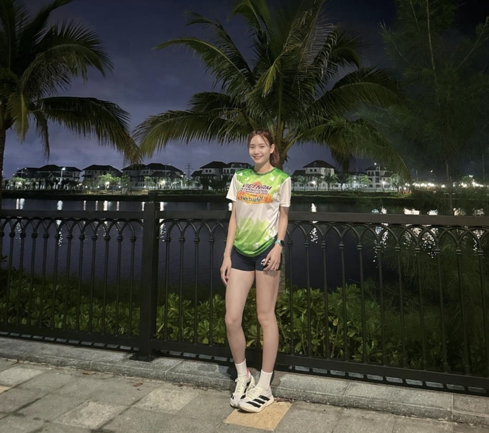 Truyền thông Thái Lan phát sốt với nhan sắc VĐV Việt Nam tại SEA Games 2025, ví là 'nàng tiên điền kinh' - Ảnh 3. Truyền thông Thái Lan phát sốt với nhan sắc VĐV Việt Nam tại SEA Games 2025, ví là 'nàng tiên điền kinh' - Ảnh 3.