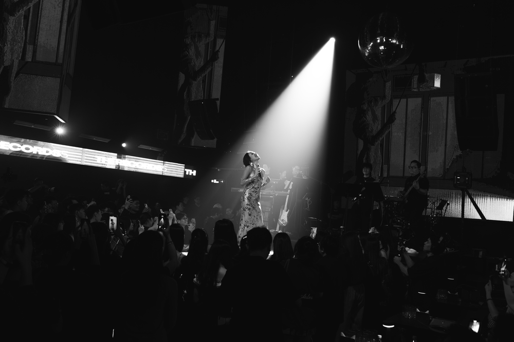 Gigi Hương Giang được Hà Hồ ủng hộ tại The Records 5 - Ảnh 5. Gigi Hương Giang được Hà Hồ ủng hộ tại The Records 5 - Ảnh 5.