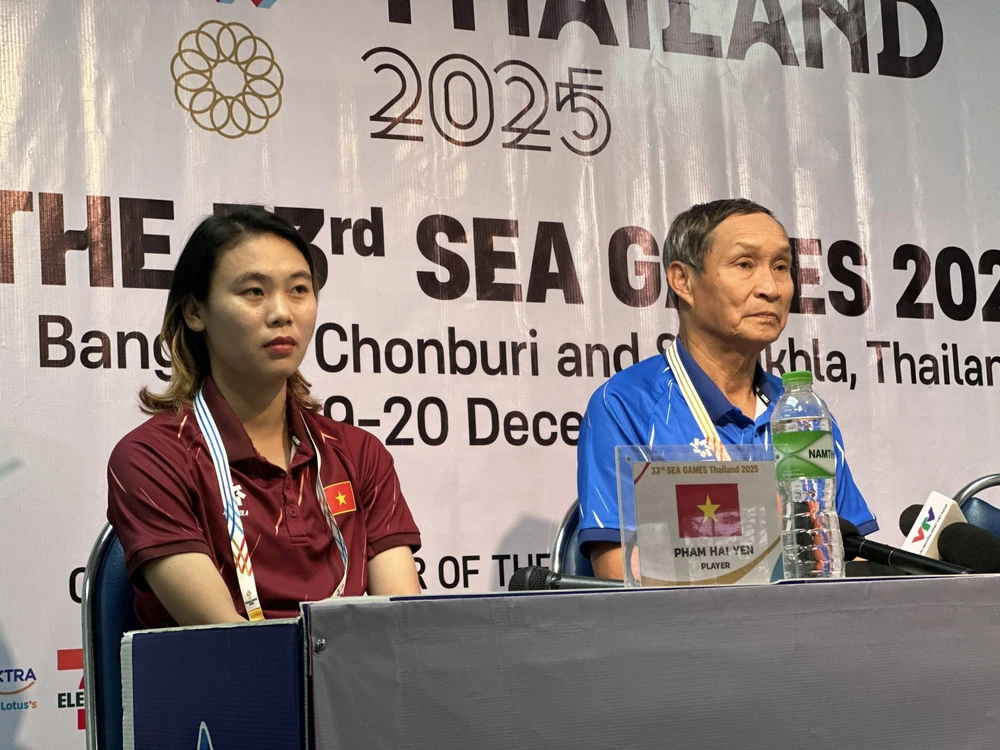 HLV Mai Đức Chung: ‘Đội tuyển Việt Nam không đá bóng bổng’ - Ảnh 1. HLV Mai Đức Chung: ‘Đội tuyển Việt Nam không đá bóng bổng’ - Ảnh 1.