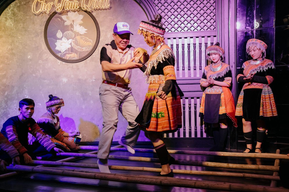 Chợ Tình Quán 63d Fansipan – không gian Tây Bắc nguyên bản giữa lòng Sapa và hành trình đánh thức vị giác bằng ẩm thực bản địa - Ảnh 2. Chợ Tình Quán 63d Fansipan – không gian Tây Bắc nguyên bản giữa lòng Sapa và hành trình đánh thức vị giác bằng ẩm thực bản địa - Ảnh 2.