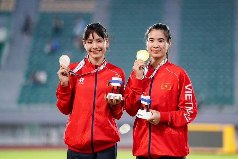 Truyền thông Thái Lan phát sốt với nhan sắc VĐV Việt Nam tại SEA Games 2025, ví là 'nàng tiên điền kinh' - Ảnh 5. Truyền thông Thái Lan phát sốt với nhan sắc VĐV Việt Nam tại SEA Games 2025, ví là 'nàng tiên điền kinh' - Ảnh 5.