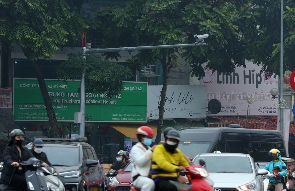 Công an Hà Nội bắt đầu triển khai xử phạt các lỗi vi phạm giao thông qua hệ thống Camera AI - Ảnh 10. Công an Hà Nội bắt đầu triển khai xử phạt các lỗi vi phạm giao thông qua hệ thống Camera AI - Ảnh 10.