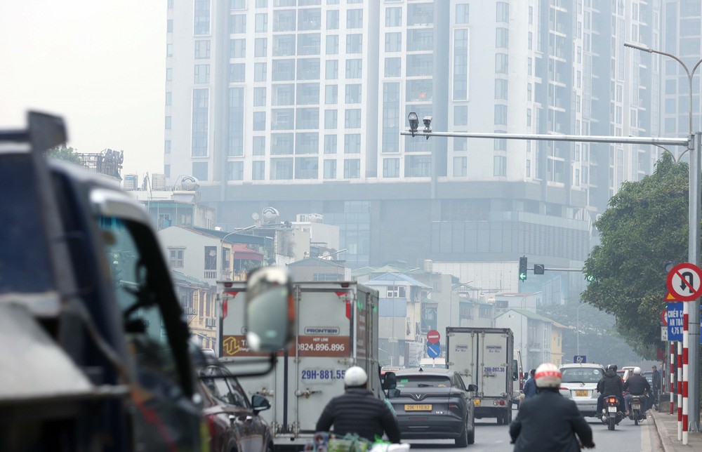 Công an Hà Nội bắt đầu triển khai xử phạt các lỗi vi phạm giao thông qua hệ thống Camera AI - Ảnh 9. Công an Hà Nội bắt đầu triển khai xử phạt các lỗi vi phạm giao thông qua hệ thống Camera AI - Ảnh 9.