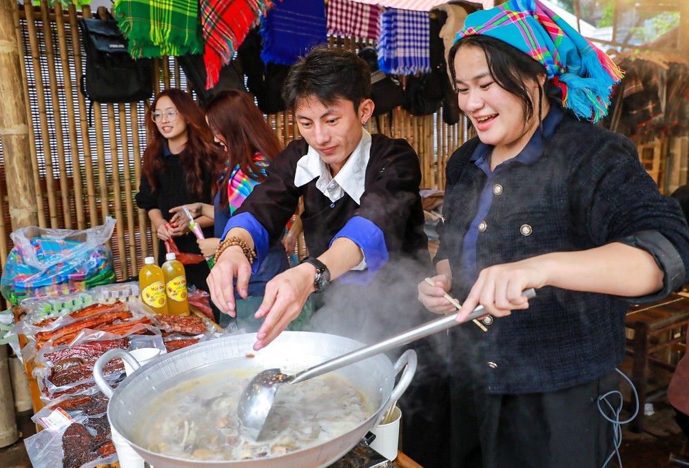 Hà Nội: Ngày hội văn hoá Mông 2025 - Ảnh 14. Hà Nội: Ngày hội văn hoá Mông 2025 - Ảnh 14.