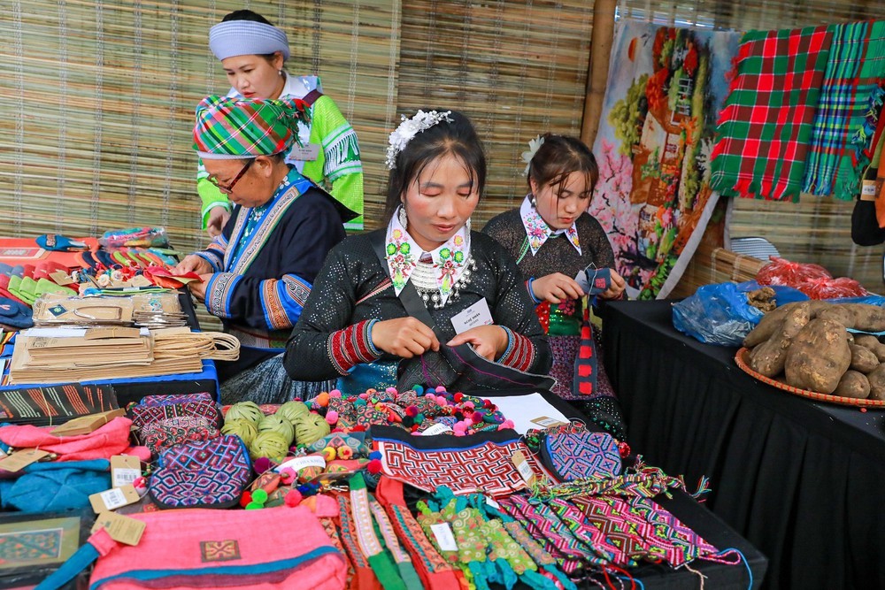 Hà Nội: Ngày hội văn hoá Mông 2025 - Ảnh 5. Hà Nội: Ngày hội văn hoá Mông 2025 - Ảnh 5.