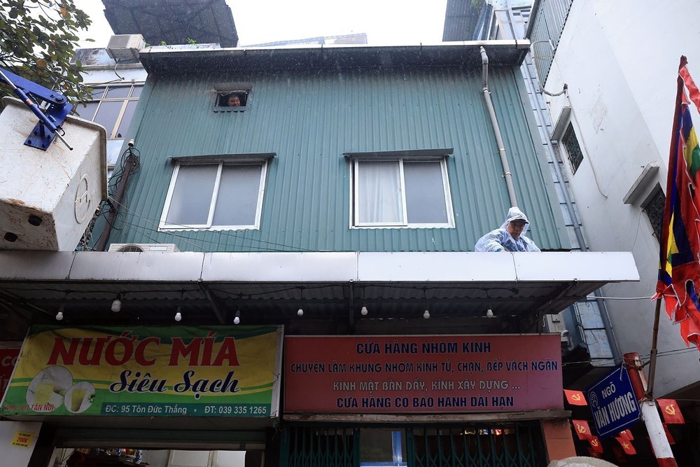 Hà Nội ra quân triển khai lập lại trật tự, kỷ cương, văn minh đô thị trên địa bàn thành phố - Ảnh 8. Hà Nội ra quân triển khai lập lại trật tự, kỷ cương, văn minh đô thị trên địa bàn thành phố - Ảnh 8.