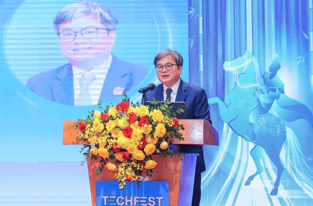 Techfest Việt Nam 2025: Bảy nhóm công nghệ chiến lược để Hà Nội trở thành trung tâm đổi mới sáng tạo - Ảnh 2. Techfest Việt Nam 2025: Bảy nhóm công nghệ chiến lược để Hà Nội trở thành trung tâm đổi mới sáng tạo - Ảnh 2.