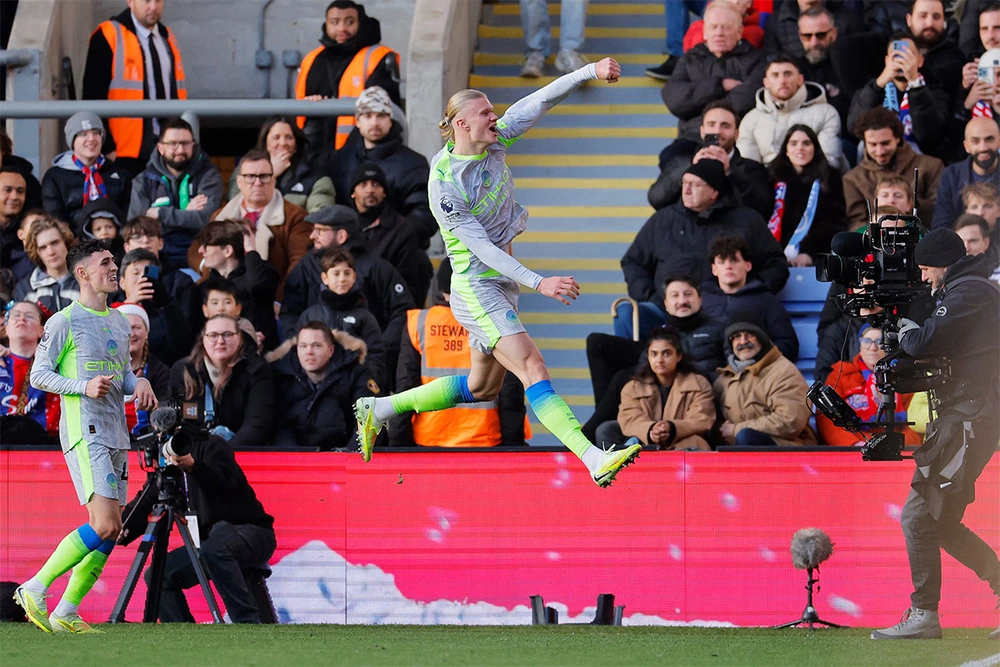Đại Thắng Trên Sân Hiện Tượng Ngoại Hạng Anh, Man City Tiếp Tục Phả Hơi Nóng Vào Gáy Arsenal - Ảnh 1. Đại Thắng Trên Sân Hiện Tượng Ngoại Hạng Anh, Man City Tiếp Tục Phả Hơi Nóng Vào Gáy Arsenal - Ảnh 1.