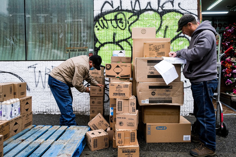 Người lao động Mỹ được tăng lương khi áp lực chi phí sinh hoạt gia tăng - Ảnh 1. Người lao động Mỹ được tăng lương khi áp lực chi phí sinh hoạt gia tăng - Ảnh 1.