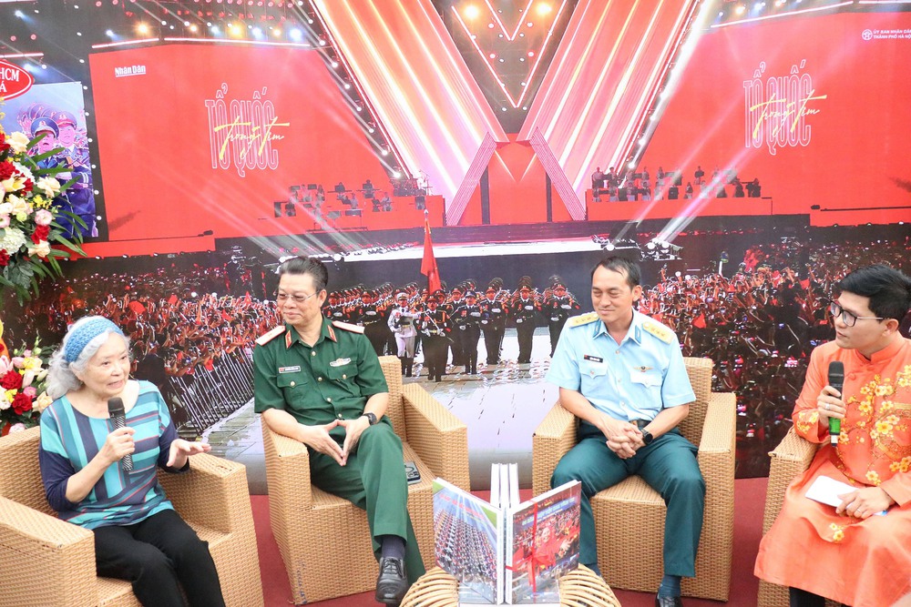 Nguyễn Á vững tin vào 80 năm lịch sử của đất nước - Ảnh 4. Nguyễn Á vững tin vào 80 năm lịch sử của đất nước - Ảnh 4.