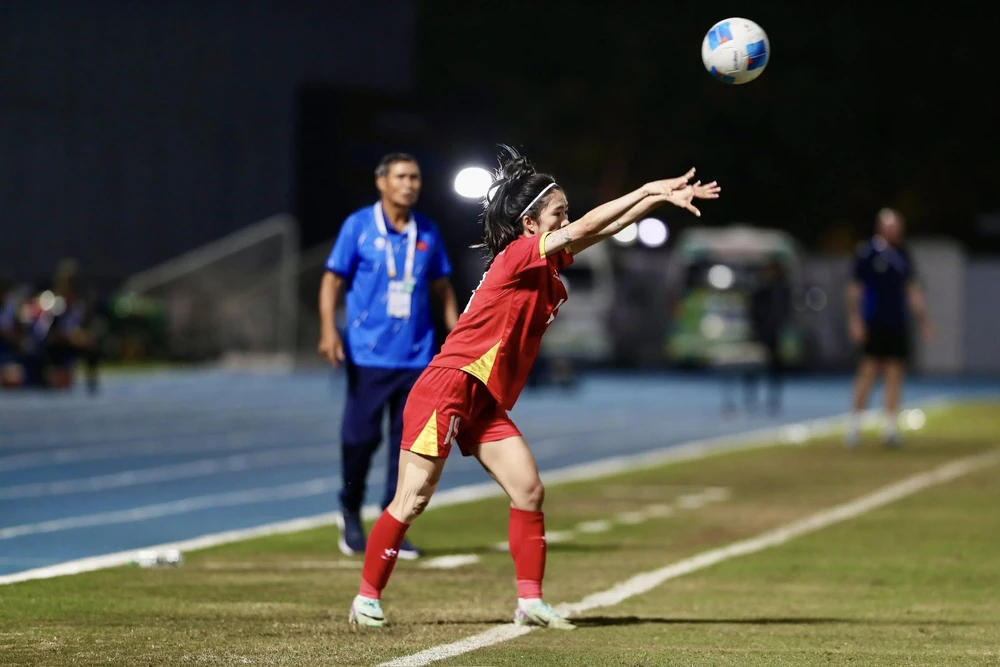 Huỳnh Như giải cơn khát bàn thắng, lập vô số kỷ lục, đội tuyển nữ Việt Nam hừng hực khí thế vô địch - Ảnh 4. Huỳnh Như giải cơn khát bàn thắng, lập vô số kỷ lục, đội tuyển nữ Việt Nam hừng hực khí thế vô địch - Ảnh 4.