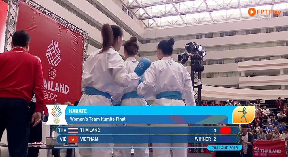 Thắng chủ nhà Thái Lan 2-0 ở chung kết, các võ sĩ Việt Nam đoạt HCV tại SEA Games 2025 - Ảnh 2. Thắng chủ nhà Thái Lan 2-0 ở chung kết, các võ sĩ Việt Nam đoạt HCV tại SEA Games 2025 - Ảnh 2.