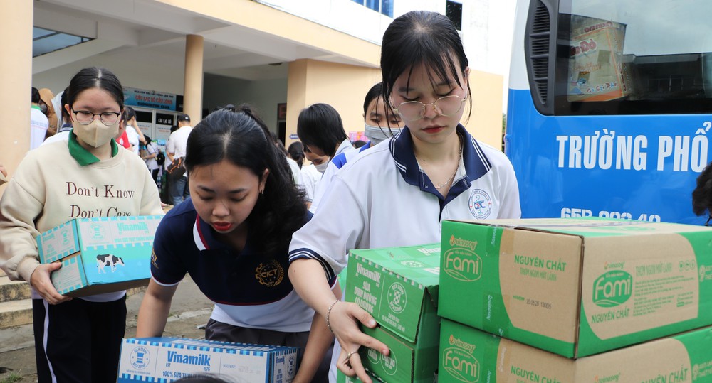 Hỗ trợ, tái thiết ổn định cuộc sống cho người dân vùng thiên tai - Ảnh 3. Hỗ trợ, tái thiết ổn định cuộc sống cho người dân vùng thiên tai - Ảnh 3.