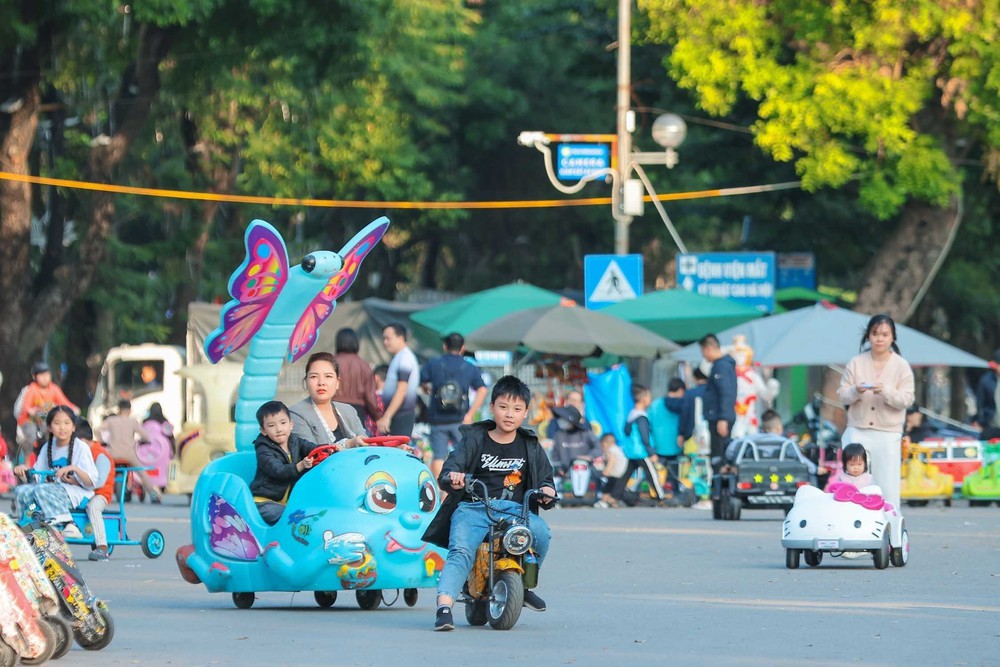 Không khí Thủ đô trong lành trở lại nhờ đợt gió mùa Đông Bắc - Ảnh 16. Không khí Thủ đô trong lành trở lại nhờ đợt gió mùa Đông Bắc - Ảnh 16.