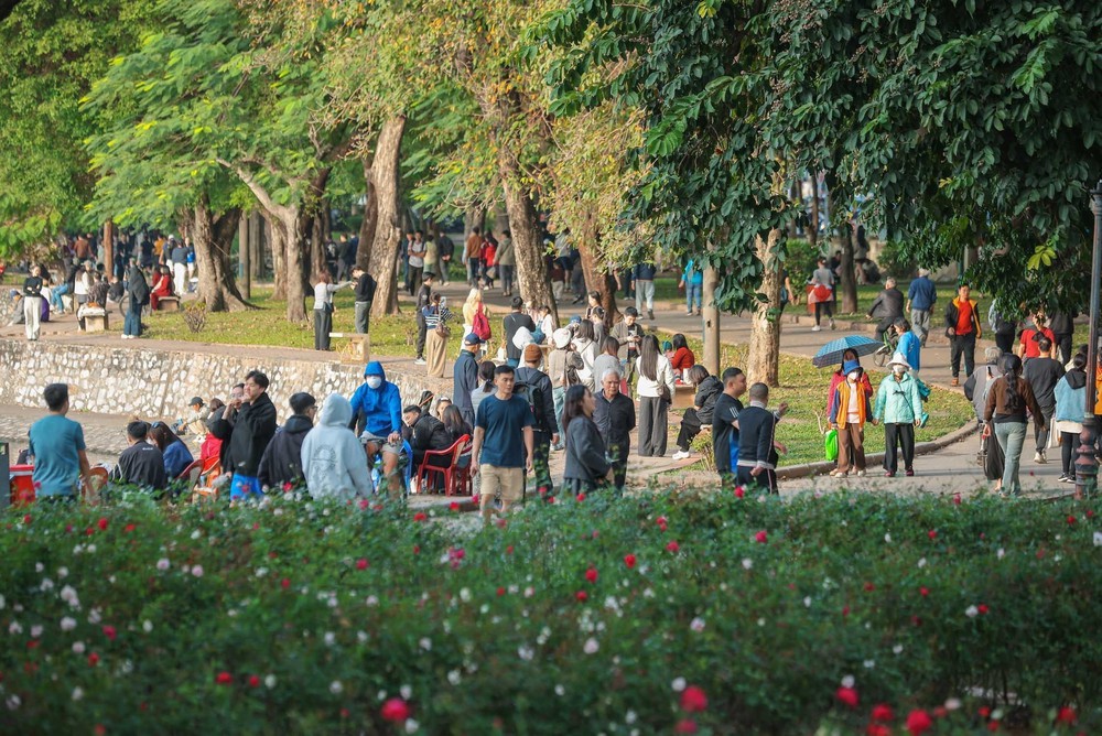 Không khí Thủ đô trong lành trở lại nhờ đợt gió mùa Đông Bắc - Ảnh 14. Không khí Thủ đô trong lành trở lại nhờ đợt gió mùa Đông Bắc - Ảnh 14.