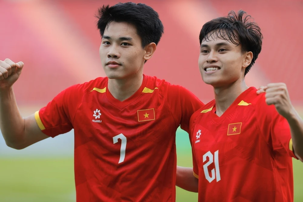 TRỰC TIẾP bóng đá Việt Nam vs Philippines 15h30 hôm nay, SEA Games 2025 - Ảnh 2. TRỰC TIẾP bóng đá Việt Nam vs Philippines 15h30 hôm nay, SEA Games 2025 - Ảnh 2.