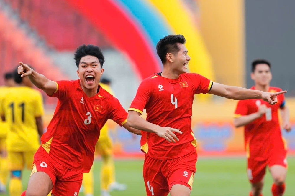 VTV5 VTV6 trực tiếp bóng đá Việt Nam vs Philippines 15h30 hôm nay, SEA Games 2025 - Ảnh 1. VTV5 VTV6 trực tiếp bóng đá Việt Nam vs Philippines 15h30 hôm nay, SEA Games 2025 - Ảnh 1.