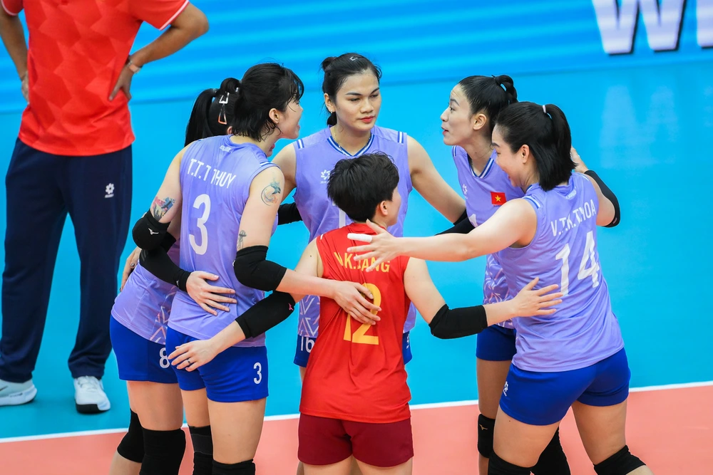 3 ngôi sao bóng chuyền nữ Việt Nam nhận vinh dự đặc biệt sau khi giành HCB SEA Games 2025 - Ảnh 2.