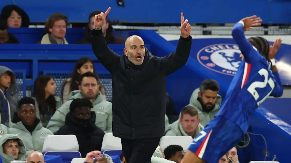 Tứ kết Cúp Liên đoàn - 03h00 ngày 17/12, sân Cardiff, Cardiff-Chelsea: Vì sao Maresca gây tranh cãi ở Chelsea? - Ảnh 1. Tứ kết Cúp Liên đoàn - 03h00 ngày 17/12, sân Cardiff, Cardiff-Chelsea: Vì sao Maresca gây tranh cãi ở Chelsea? - Ảnh 1.