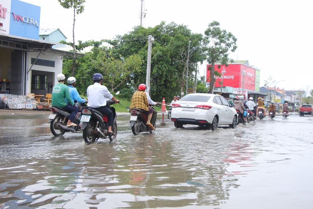 Theo dõi sát triều cường, chủ động ứng phó nguy cơ ngập úng ven biển - Ảnh 1. Theo dõi sát triều cường, chủ động ứng phó nguy cơ ngập úng ven biển - Ảnh 1.