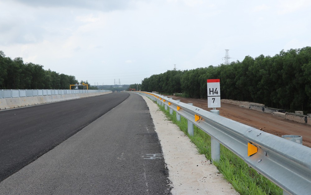 Đột phá hạ tầng - Bài 2: Mắt xích vàng cho cực tăng trưởng mới - Ảnh 1. Đột phá hạ tầng - Bài 2: Mắt xích vàng cho cực tăng trưởng mới - Ảnh 1.