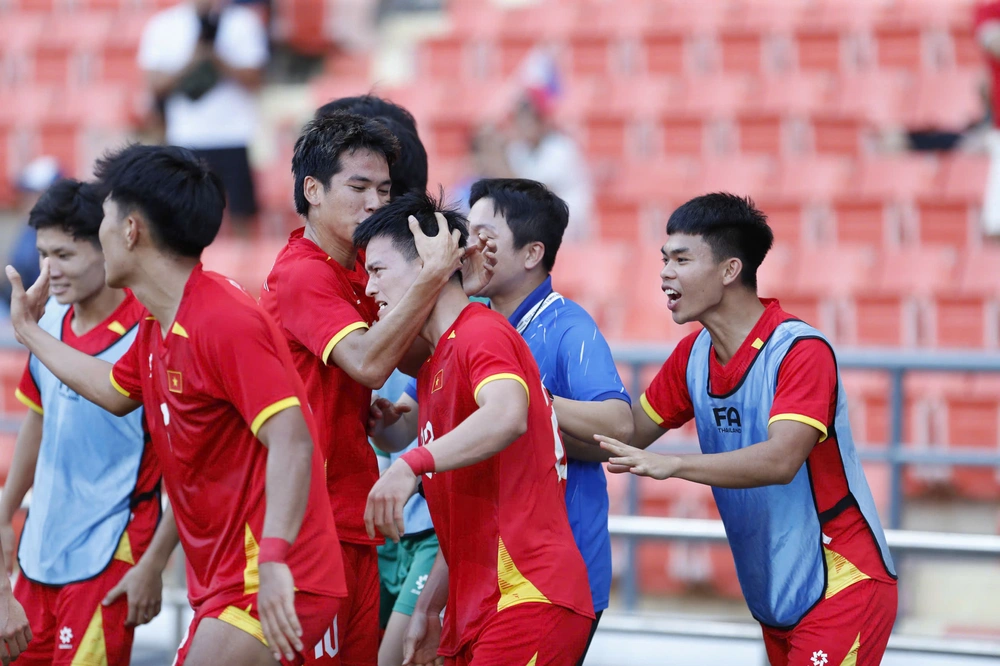 VTV5 VTV6 trực tiếp bóng đá Việt Nam vs Thái Lan 19h30 hôm nay, chung kết SEA Games 2025 - Ảnh 1. VTV5 VTV6 trực tiếp bóng đá Việt Nam vs Thái Lan 19h30 hôm nay, chung kết SEA Games 2025 - Ảnh 1.