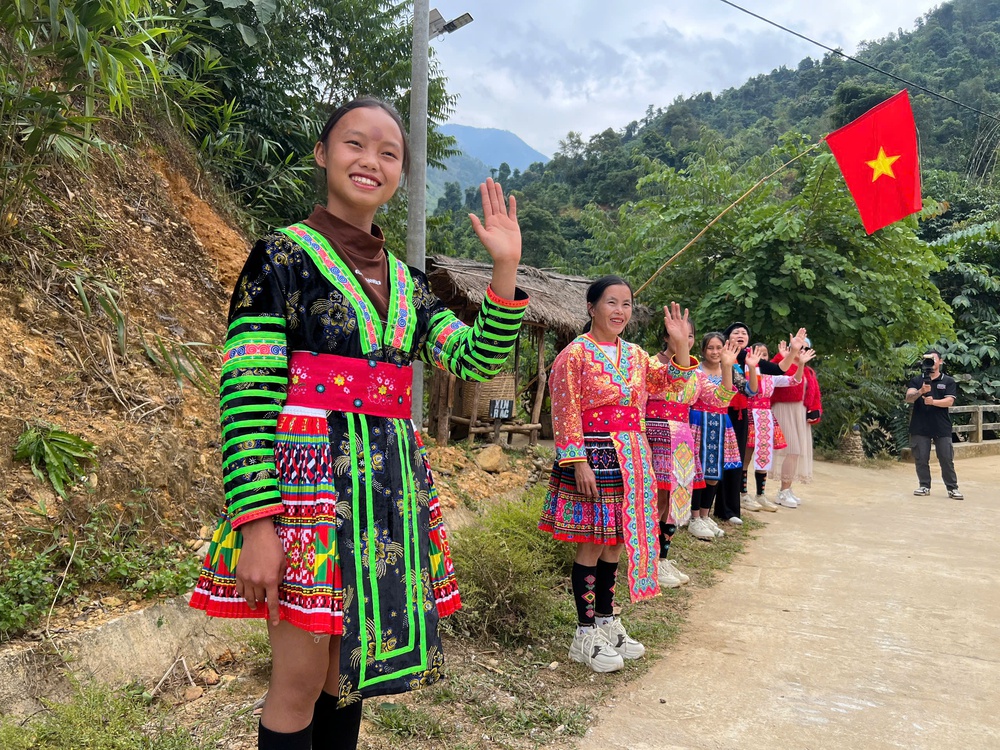 Bản Huổi Nhả 3 "không": không điện, không sóng, không mạng - Ảnh 8. Bản Huổi Nhả 3 "không": không điện, không sóng, không mạng - Ảnh 8.