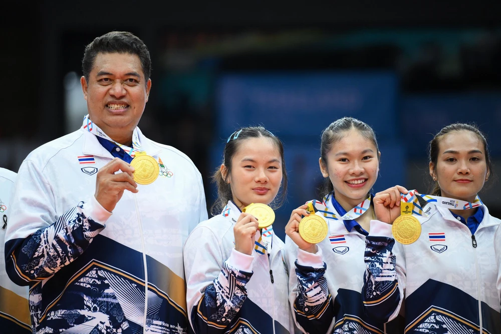 HLV Thái Lan nói sự thật về việc thắng ĐT bóng chuyền nữ Việt Nam ở set 5 để giành HCV SEA Games - Ảnh 1.