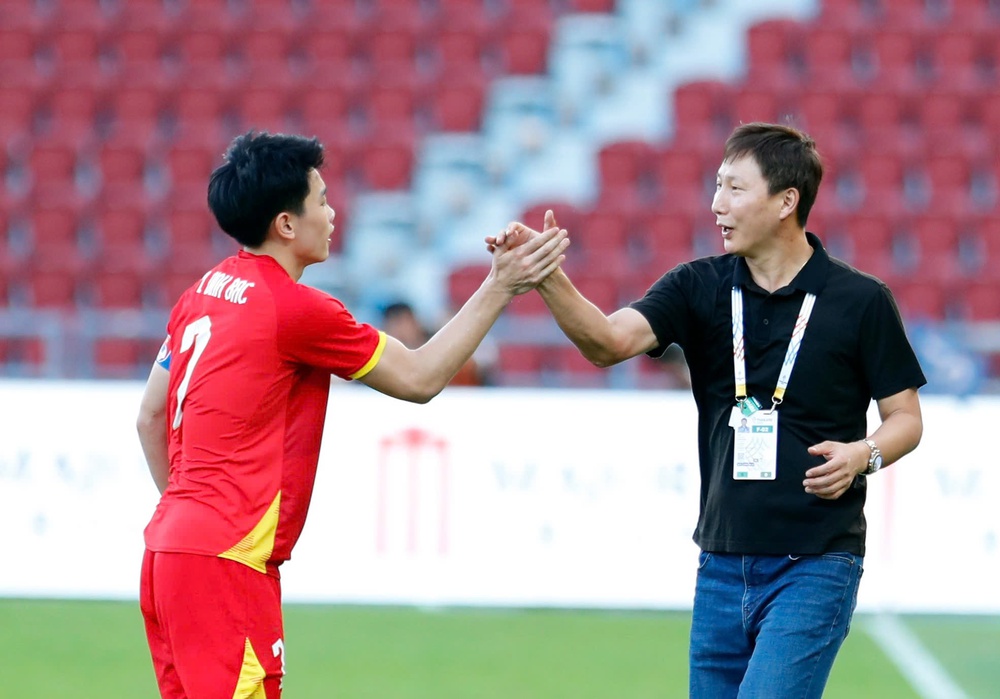 Trước trận chung kết, U22 Việt Nam - U22 Thái Lan: Giờ thì đối thủ lớn nhất là... chúng ta! - Ảnh 1. Trước trận chung kết, U22 Việt Nam - U22 Thái Lan: Giờ thì đối thủ lớn nhất là... chúng ta! - Ảnh 1.