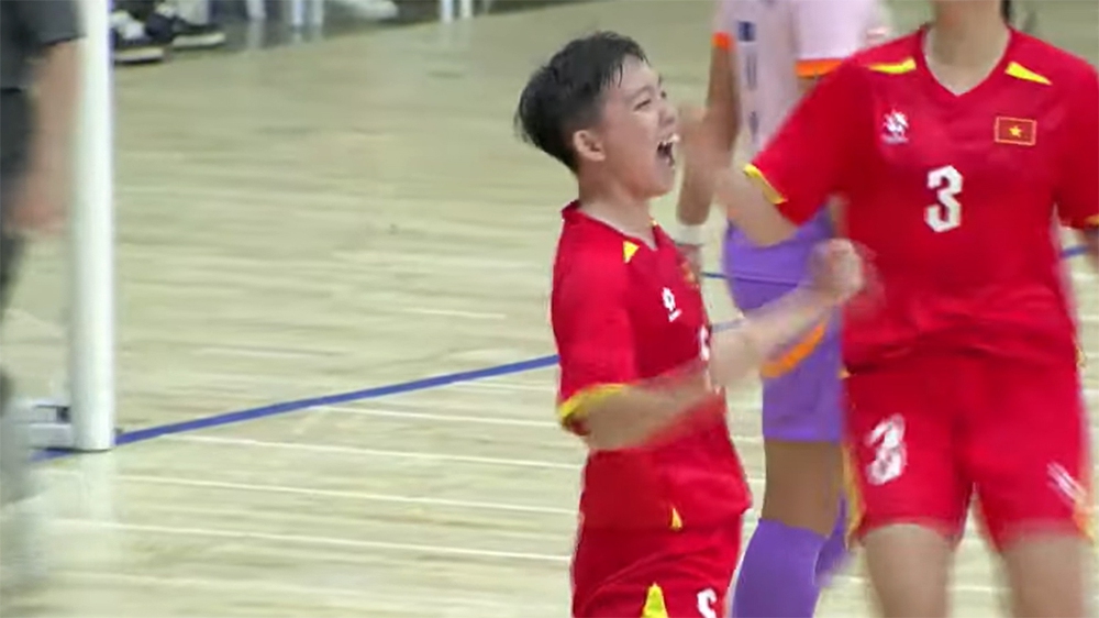 Việt Nam lọt vào chung kết futsal nữ SEA Games 2025 sau khi thắng tối thiểu Philippines - Ảnh 1. Việt Nam lọt vào chung kết futsal nữ SEA Games 2025 sau khi thắng tối thiểu Philippines - Ảnh 1.