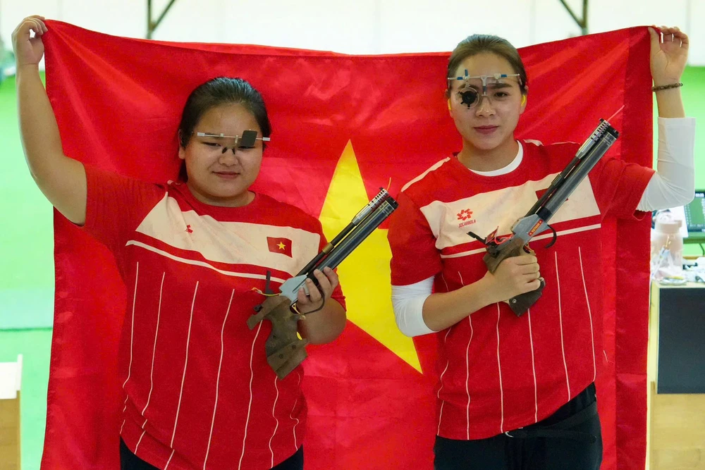 Trịnh Thu Vinh và Nguyễn Ngọc Trâm được tuyển dụng vào biên chế Công an nhân dân ngay sau SEA Games 2025 - Ảnh 1. Trịnh Thu Vinh và Nguyễn Ngọc Trâm được tuyển dụng vào biên chế Công an nhân dân ngay sau SEA Games 2025 - Ảnh 1.