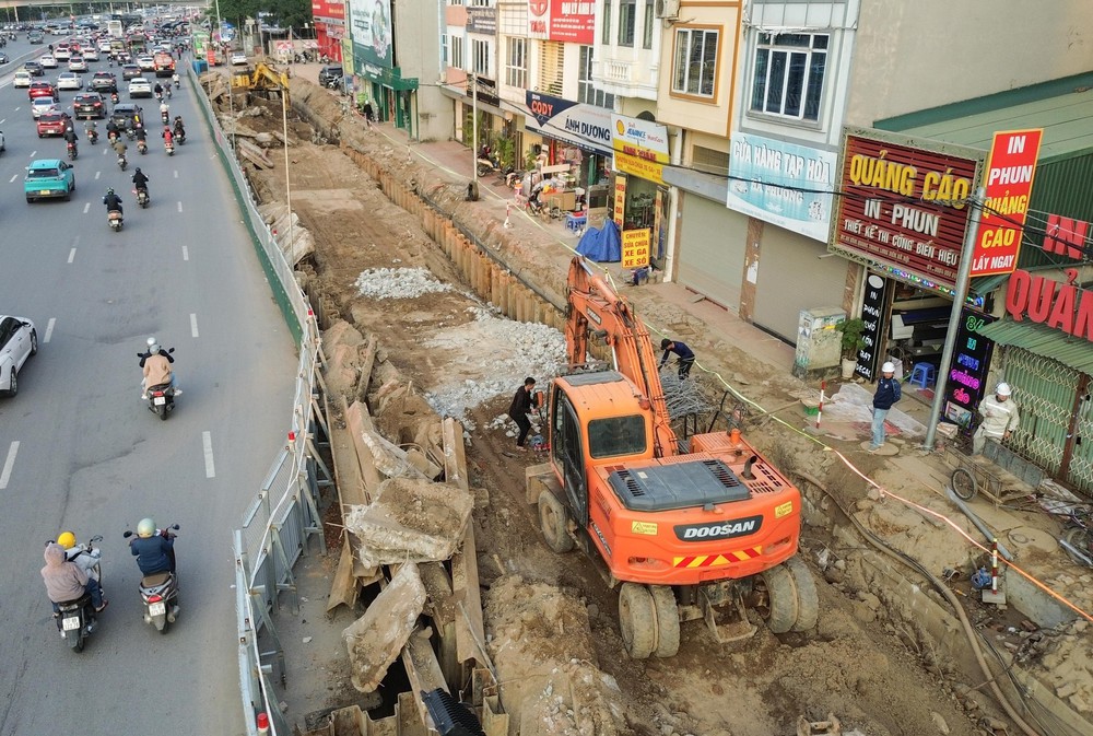 Hà Nội siết chặt kiểm soát bụi mịn từng bước nâng cao chất lượng không khí - Ảnh 6. Hà Nội siết chặt kiểm soát bụi mịn từng bước nâng cao chất lượng không khí - Ảnh 6.