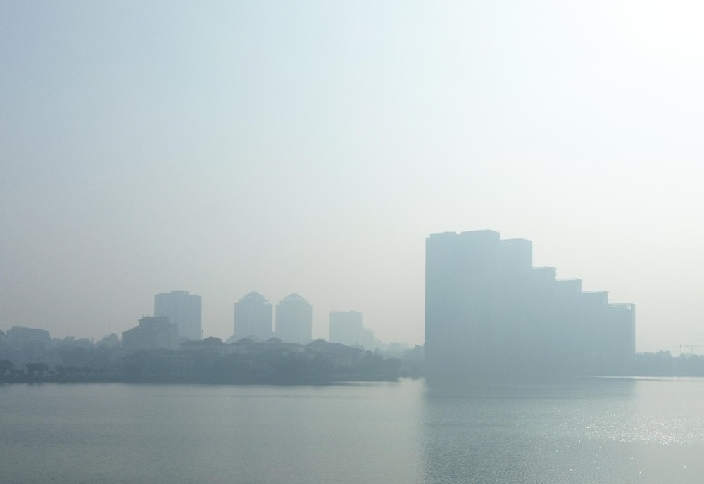 Hà Nội siết chặt kiểm soát bụi mịn từng bước nâng cao chất lượng không khí - Ảnh 4. Hà Nội siết chặt kiểm soát bụi mịn từng bước nâng cao chất lượng không khí - Ảnh 4.